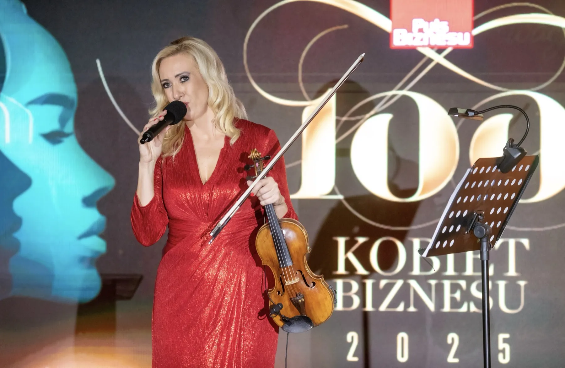 Patrycja Piekutowska podczas koncertu
